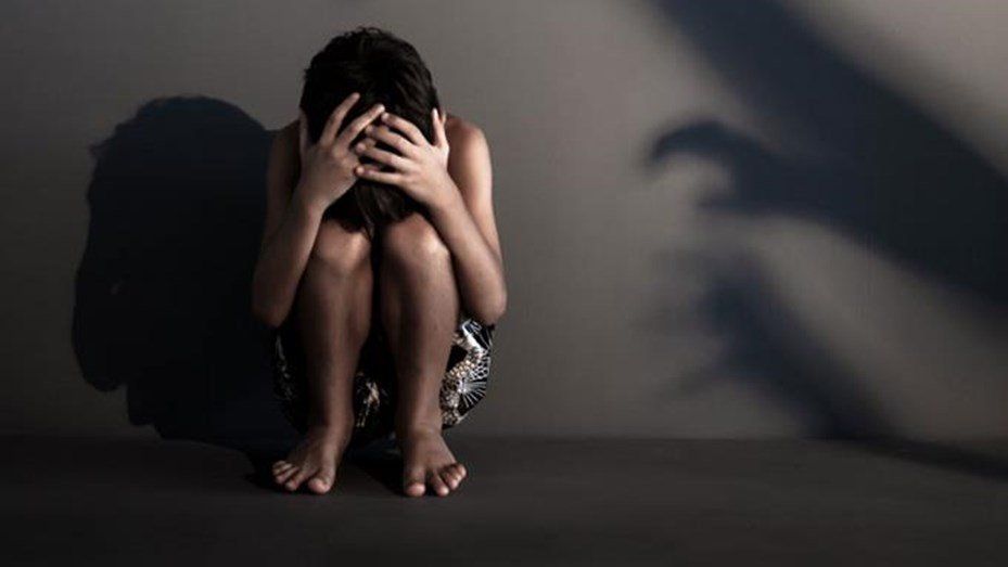 Estaba condenado por abusador sexual, cumplía prisión domiciliaria y violó a su otra hija