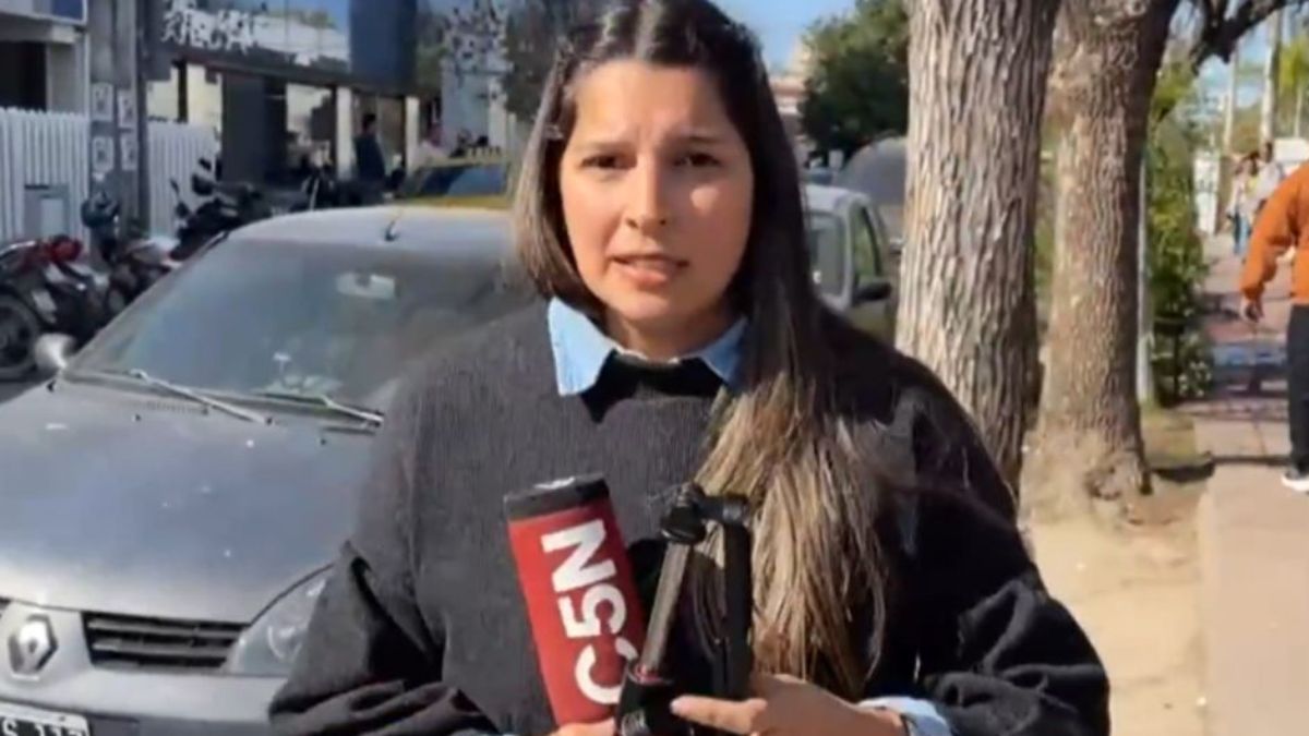 Momento de tensión durante una cobertura en vivo de C5N.