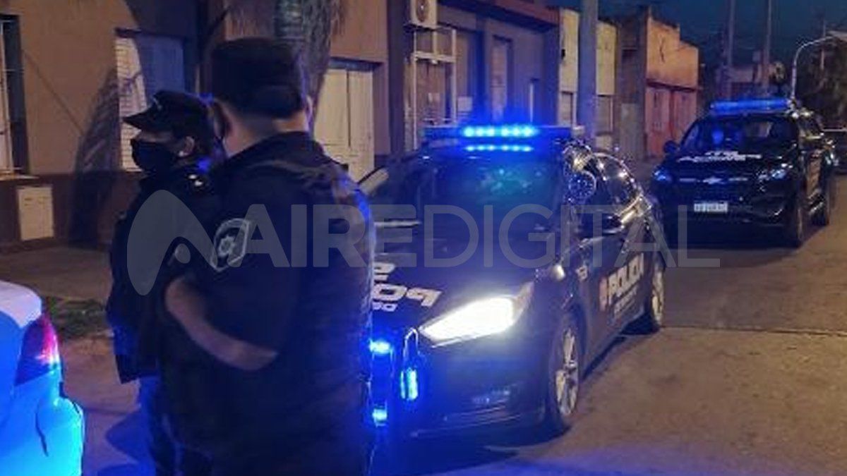 Pese a que los gobiernos nacional y provincial profundizaron las restricciones sociales en el marco de la pandemia por coronavirus, las fiestas clandestinas hace más de un año que están prohibidas pero se siguen concretando.