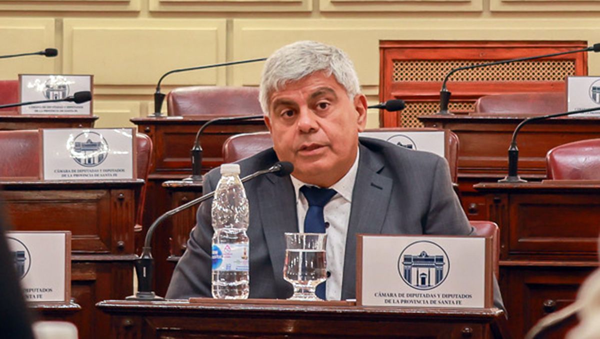 Jorge Baclini, abogado y académico santafesino, cuenta con más de tres décadas de trayectoria en el ámbito judicial. Jorge Baclini, abogado y académico santafesino, cuenta con más de tres décadas de trayectoria en el ámbito judicial.