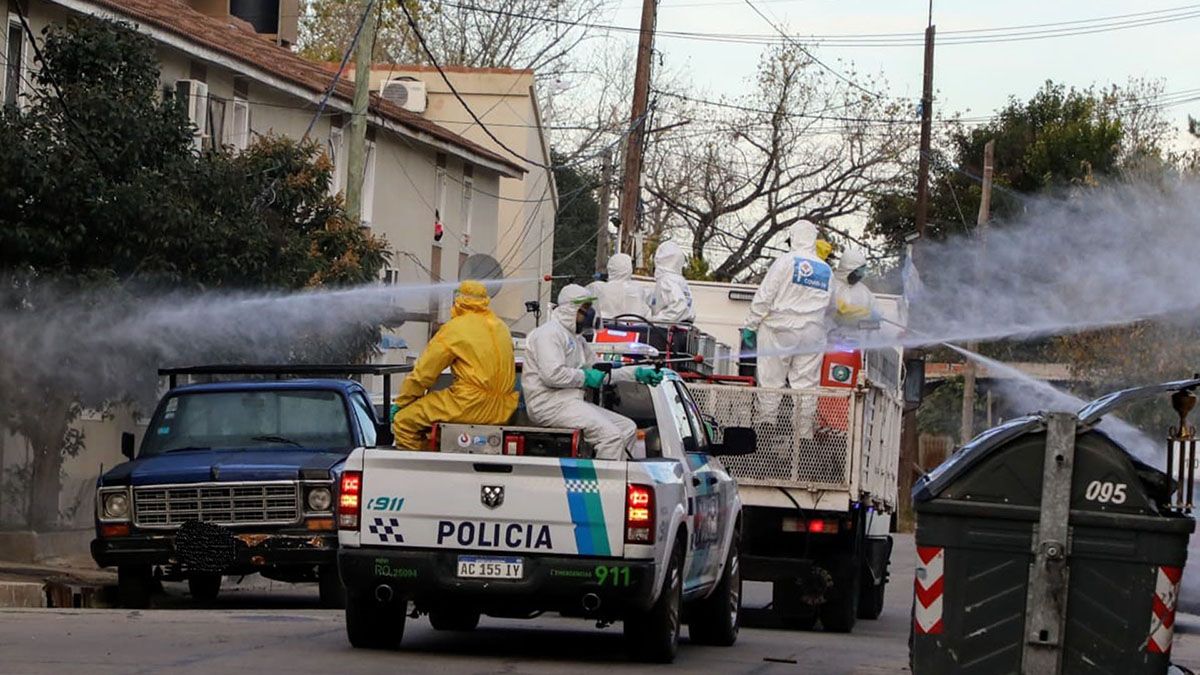 Operativos de desinfecci&oacute;n en Villa Azul