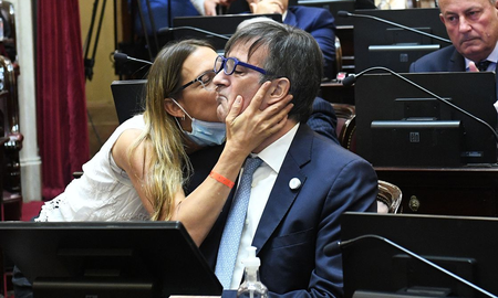 La historia de amor de Esteban Bullrich y María Eugenia Sequeiros: de las clases de computación a un presente de apoyo incondicional La historia de amor de Esteban Bullrich y María Eugenia Sequeiros: de las clases de computación a un presente de apoyo incondicional