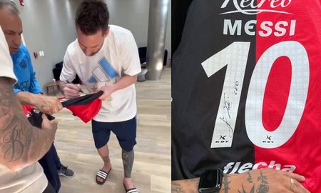 El jugador sabalero estuvo con el capitán argentino en Ezeiza y se llevó la ansiada firma estampada en una camiseta rojinegra. El jugador sabalero estuvo con el capitán argentino en Ezeiza y se llevó la ansiada firma estampada en una camiseta rojinegra.