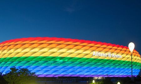 Uefa rechazó que Alemania ilumine el Allianz Arena con los colores de la bandera Lgbtiq+. Uefa rechazó que Alemania ilumine el Allianz Arena con los colores de la bandera Lgbtiq+.