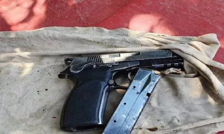 Una nena de 7 años jugaba con un arma y le disparó en la frente a su hermano de 9 Una nena de 7 años jugaba con un arma y le disparó en la frente a su hermano de 9