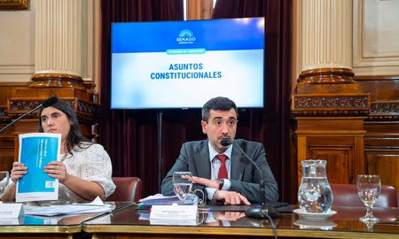 El Senado buscará este miércoles emitir dictamen sobre el proyecto de Ley Hojarasca, que prevé eliminar leyes obsoletas o que limitan las libertades de los ciudadanos. El Senado buscará este miércoles emitir dictamen sobre el proyecto de Ley Hojarasca, que prevé eliminar leyes obsoletas o que limitan las libertades de los ciudadanos.