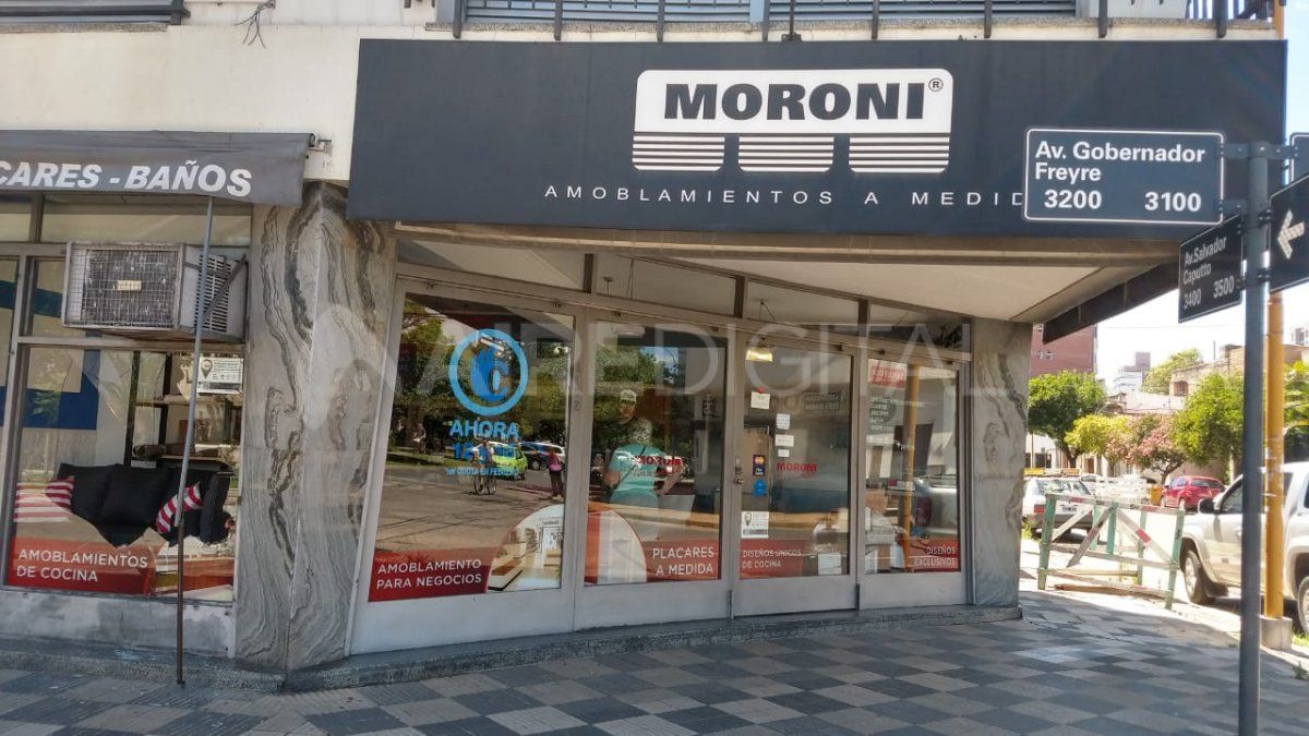 Esta madrugada robaron en la mueblería Moroni ubicada en avenida Freyre y Salvador Caputto