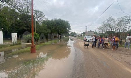 continua internado el nene de 10 anos que se electrocuto con un poste de alumbrado publico continua internado el nene de 10 anos que se electrocuto con un poste de alumbrado publico