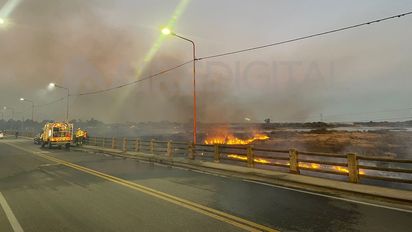 Incendio en el Puente Carretero: fotos y videos impactantes