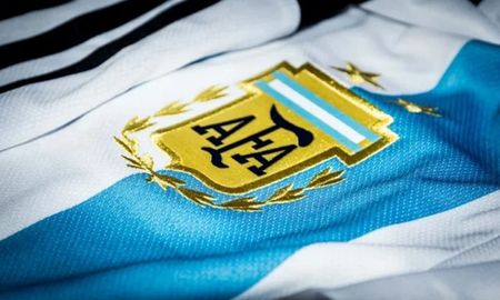 La causa se inició a partir de una denuncia radicada a fines de diciembre del 2022, días después de que la selección se consagró campeona del mundo en Qatar. La causa se inició a partir de una denuncia radicada a fines de diciembre del 2022, días después de que la selección se consagró campeona del mundo en Qatar.