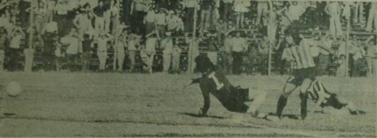 El gol de Hilario Bravi a Estudiantes de Caseros en Campana