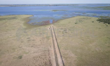 El Gasoducto Gran Santa Fe será el más largo que alguna vez atravesó una laguna en Argentina. El Gasoducto Gran Santa Fe será el más largo que alguna vez atravesó una laguna en Argentina.