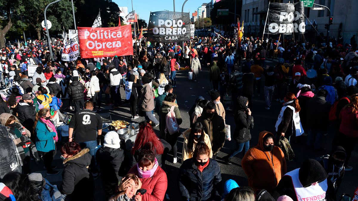 Reclaman trabajo genuino y alimentos.