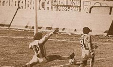 Roldán pone el 2 a 1 definitivo para Banfield en Santa Fe, en un partido envuelto en la polémica. Roldán pone el 2 a 1 definitivo para Banfield en Santa Fe, en un partido envuelto en la polémica.