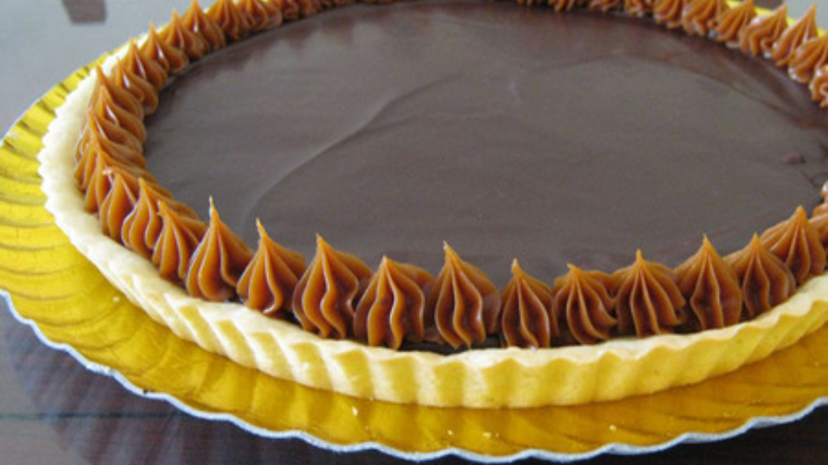 La tarta bombón es uno de los postres más dulces y ricos. La tarta bombón es uno de los postres más dulces y ricos.