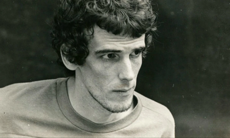 El grupo Los Altiyeros reversionará las canciones de Spinetta en clave de tango. El grupo Los Altiyeros reversionará las canciones de Spinetta en clave de tango.