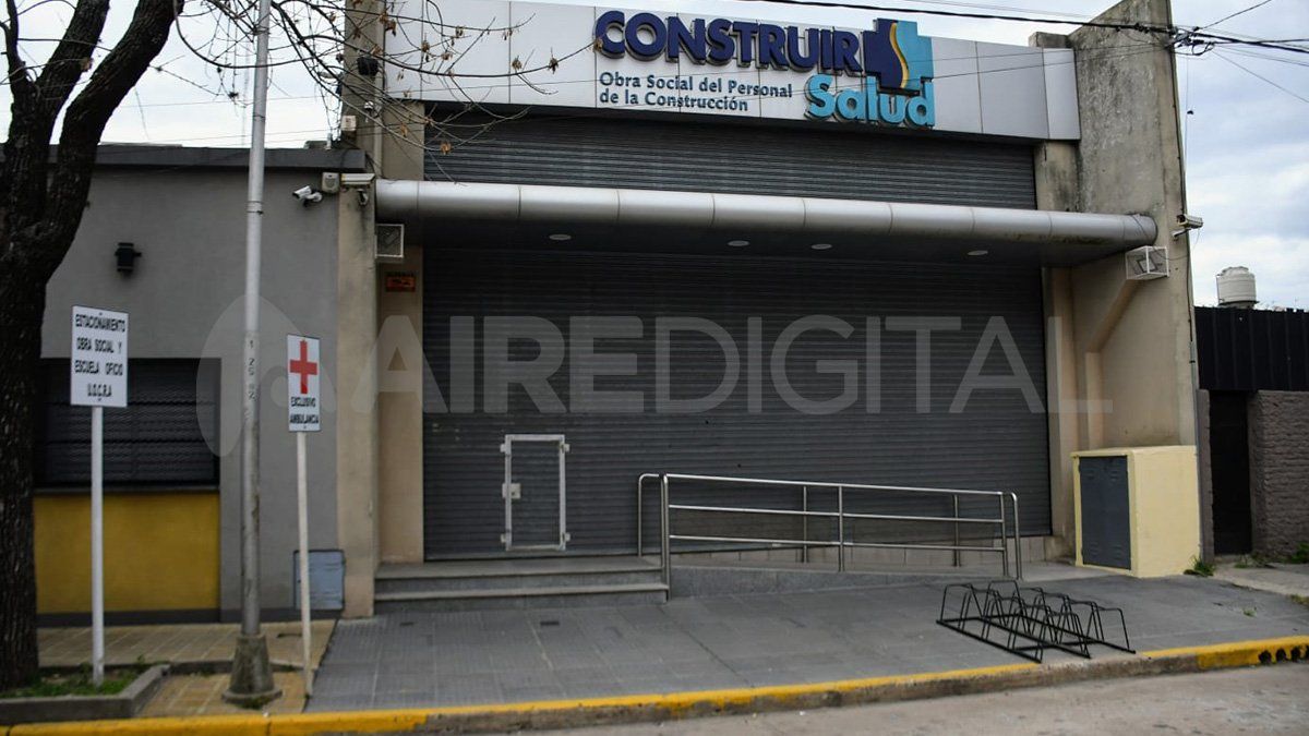 La delegación San Lorenzo de la Unión Obrera de la Construcción de la República Argentina (Uocra) fue baleada este domingo por la noche.