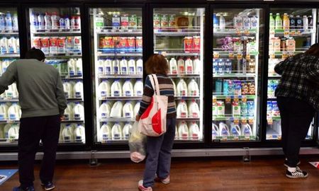 Con el precio de los alimentos volando al 178%, la inflación llegó al 160,1% el último año en Santa Fe. Con el precio de los alimentos volando al 178%, la inflación llegó al 160,1% el último año en Santa Fe.