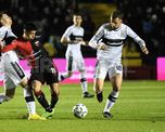 Colón y Gimnasia y Esgrima jugarán un desempate por el descenso. Colón y Gimnasia y Esgrima jugarán un desempate por el descenso.