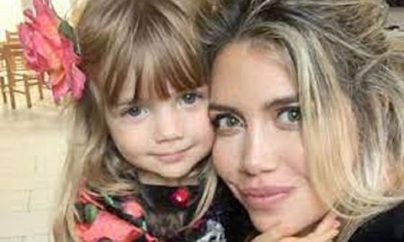 La hija de Wanda Nara, Isabella Icardi, metió una alocada excusa para no presentarse a su clase online. La hija de Wanda Nara, Isabella Icardi, metió una alocada excusa para no presentarse a su clase online.