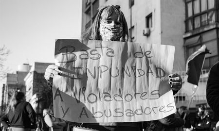 Uno de los funcionarios denunciados por abuso sexual se desempeña en el ministerio de Salud y el otro reviste el cargo de Comisario Uno de los funcionarios denunciados por abuso sexual se desempeña en el ministerio de Salud y el otro reviste el cargo de Comisario