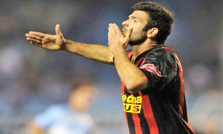 Iván Moreno y Fabianesi confirmó que Colón va por Emmanuel Gigliotti. Iván Moreno y Fabianesi confirmó que Colón va por Emmanuel Gigliotti.
