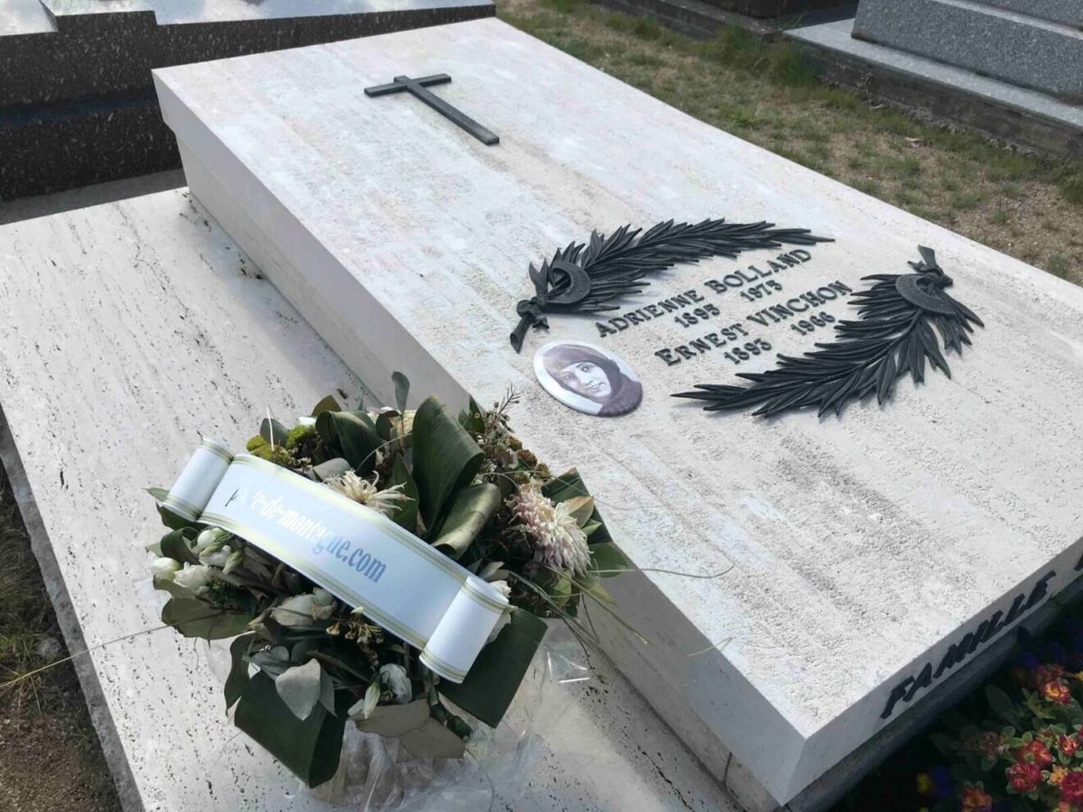 Adrienne Bolland falleció el 18 de marzo de 1975, a los 79 años, en su departamento parisino en la rue des Eaux, en el distrito 16 y, sus restos, descansan junto con los de su esposo, Ernest Vinchon (que murió el 12 de febrero de 1966) en el cementerio de Donnery, Loiret, unos 150 kilómetros al sur de París.