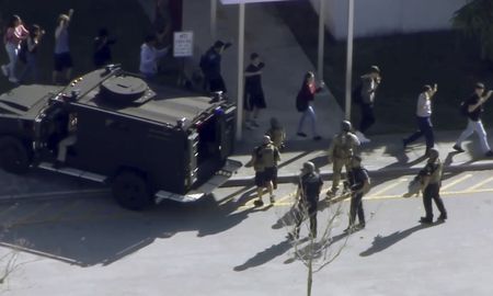 el dramatico video del momento del tiroteo en florida el dramatico video del momento del tiroteo en florida