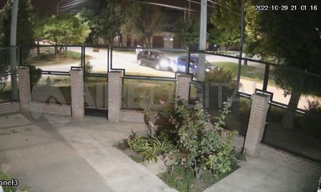 El incidente se registró en la esquina de J.P. López y Juan Díaz de Solís, y quedó registrado por las cámaras de seguridad de la zona. El incidente se registró en la esquina de J.P. López y Juan Díaz de Solís, y quedó registrado por las cámaras de seguridad de la zona.