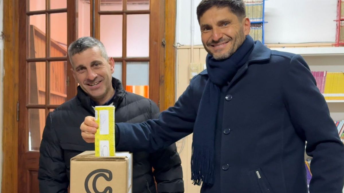 Maximiliano Pullaro votó en Hughes y destacó la participación en las elecciones de Santa Fe
