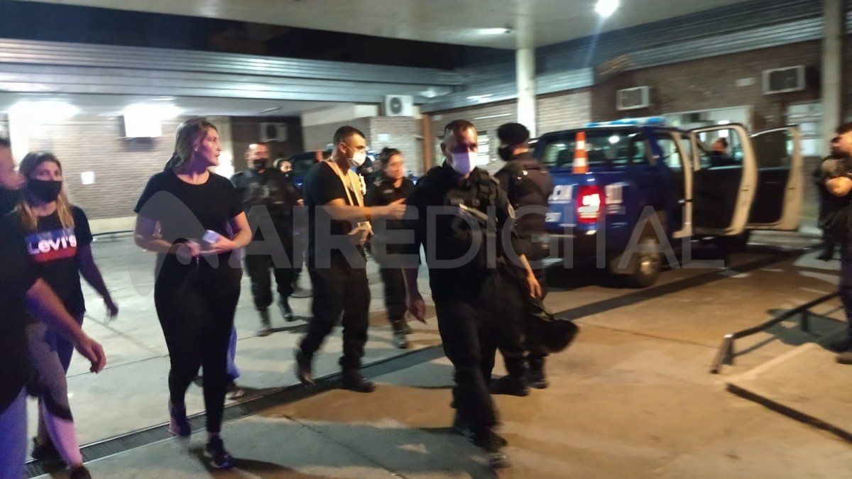 El policía baleado en el hombre fue dado de alta.