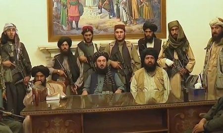 Los talibanes asumieron el poder en Afganistán, tras la huída del presidente. Los talibanes asumieron el poder en Afganistán, tras la huída del presidente.