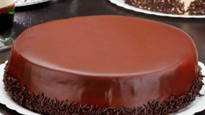 Torta bombón bañada en chocolate