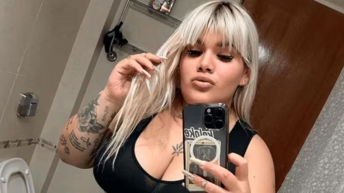 Morena Rial aprovecha sus días de arresto domiciliario para cursar cuatro materias de la carrera de abogacía en modalidad virtual.