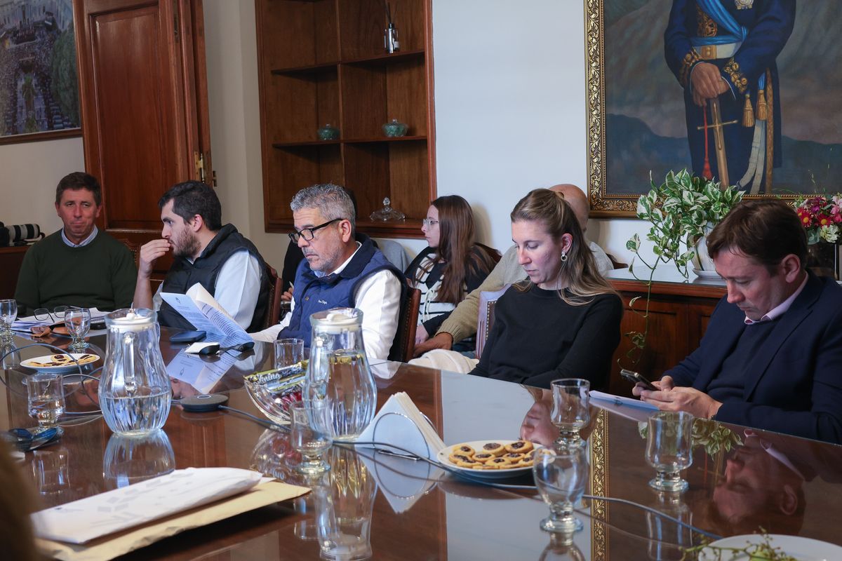 El programa prevé la articulación entre distintas áreas del Gobierno provincial, particularmente el Ministerio de Desarrollo Productivo, el Ministerio de Obras Públicas y la Dirección Provincial de Vialidad. El programa prevé la articulación entre distintas áreas del Gobierno provincial, particularmente el Ministerio de Desarrollo Productivo, el Ministerio de Obras Públicas y la Dirección Provincial de Vialidad.