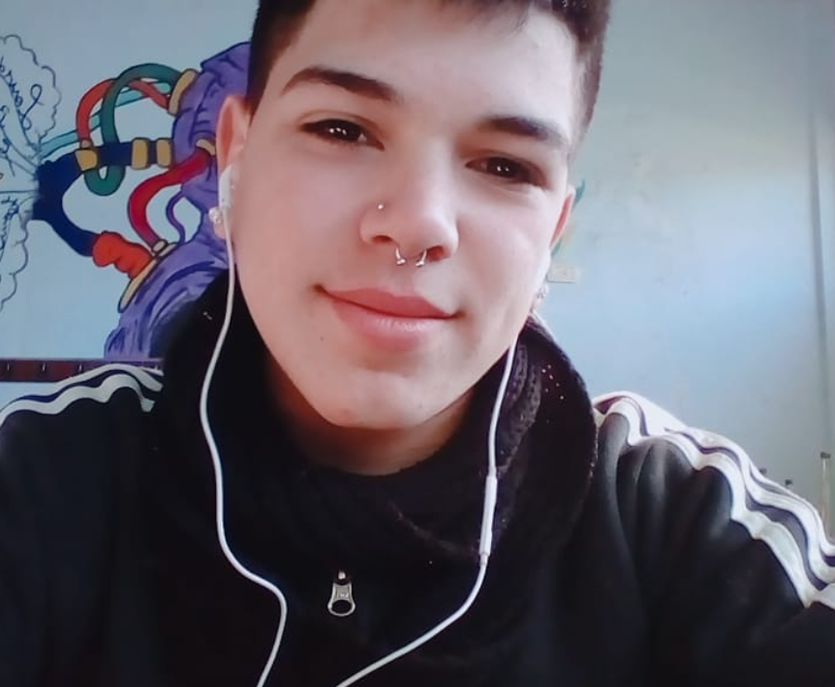 Thiago Medina tenía un pearcing de septum.