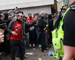Los hinchas del Manchester United se manifestaron en contra de la Superliga Europea. Los hinchas del Manchester United se manifestaron en contra de la Superliga Europea.