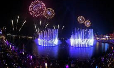 Récord Guinness a la fuente más grande del mundo: 1335 metros cuadrados. Récord Guinness a la fuente más grande del mundo: 1335 metros cuadrados.