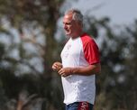Leonardo Madelón comenzará a probar el equipo de Unión. Leonardo Madelón comenzará a probar el equipo de Unión.