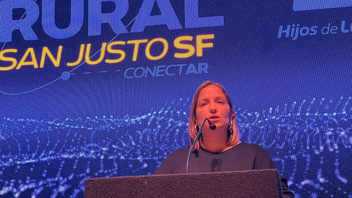 "Es fundamental que podamos conectar, que estemos tendiendo puentes entre el campo, la industria, los negocios, la tecnología, la educación, la familia", destacó María Herminia Rabasedas.