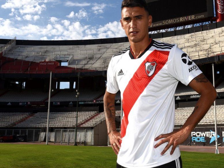 Matías Suárez, delantero de River, envuelto en problemas fiscales