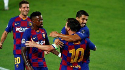 Barcelona, a cuartos de Champions con un Messi infernal
