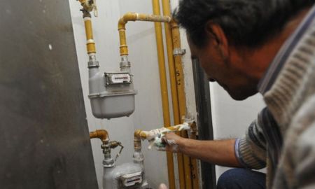 Un proyecto solidario busca ampliar el acceso al gas natural en Santa Fe con la instalación gratuita para 1000 familias de bajos recursos. Un proyecto solidario busca ampliar el acceso al gas natural en Santa Fe con la instalación gratuita para 1000 familias de bajos recursos.
