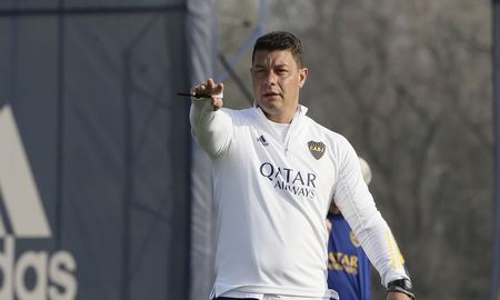 Sebastián Battaglia podría ser el nuevo técnico de Melgar de Perú. Sebastián Battaglia podría ser el nuevo técnico de Melgar de Perú.