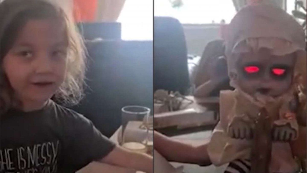 Halloween: una nena pidió un juguete que es realmente aterrador