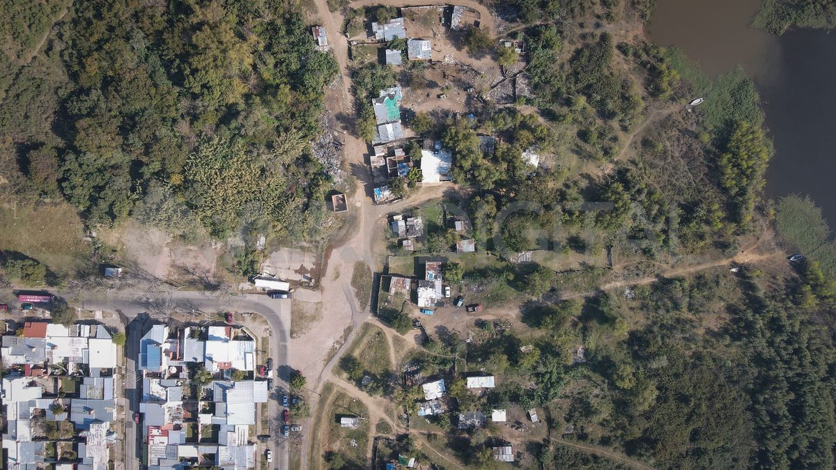 Imagen aérea de los asentamientos de barrio El Pozo en 2022.