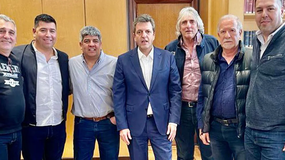 Massa recibió a dirigentes sindicales y hablaron de obras sociales y situación económica.