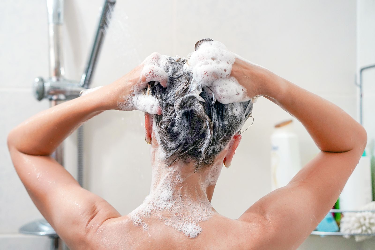 Por qué es crítico no lavarse el cabello todos los días
