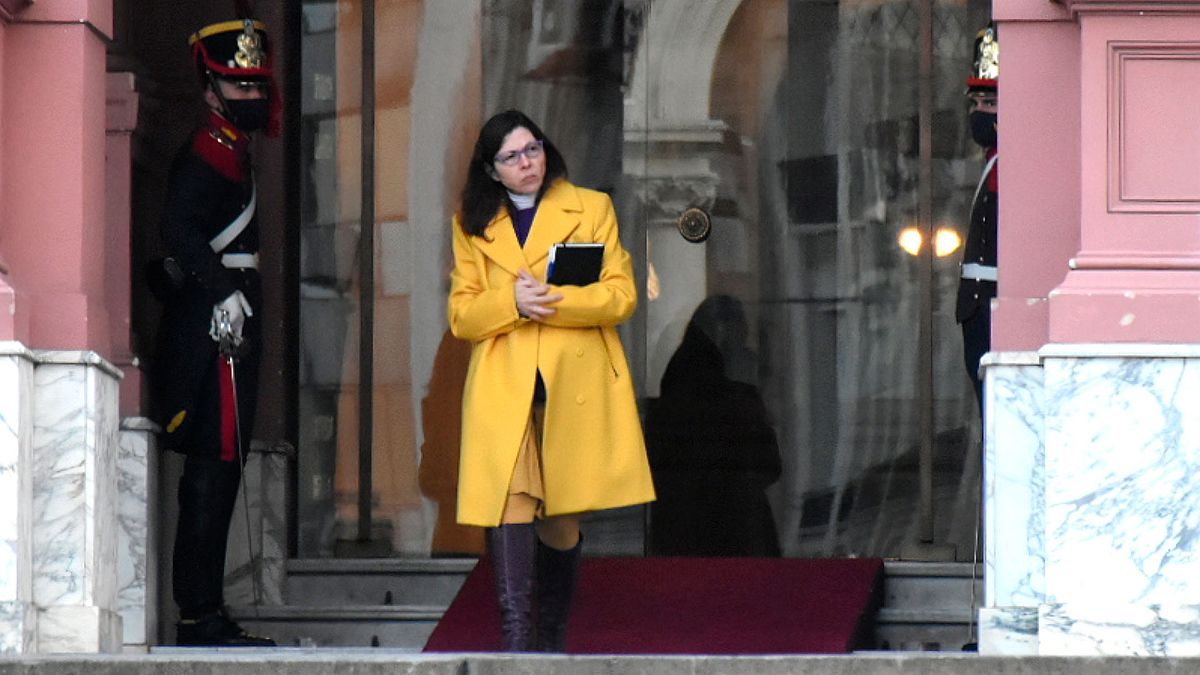 Silvina Batakis regresó al país tras su gira por Estados Unidos: incertidumbre por su futuro