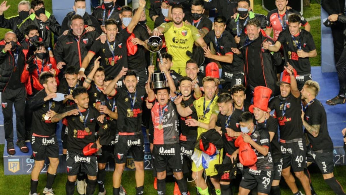 Colón es otro ejemplo de cómo la gloria puede esfumarse rápido. Colón es otro ejemplo de cómo la gloria puede esfumarse rápido.